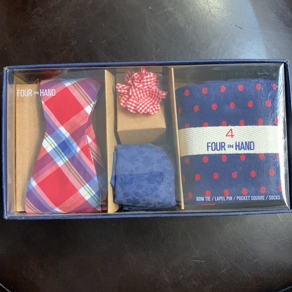 Mens 4 in Hand Bow Tie, Lapel Pin, Pocket Square and Socks Set - Picture 4 of 6